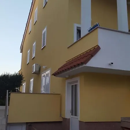 Apartment Iva *