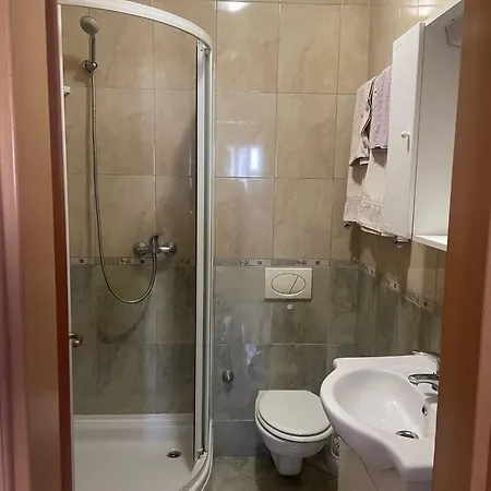 Apartman Iva *
