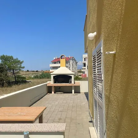 Iva Apartman *