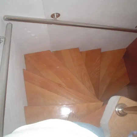 Iva Apartman *