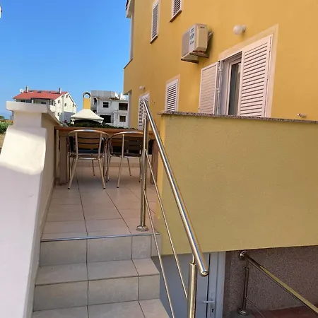 Appartement Iva Povljana